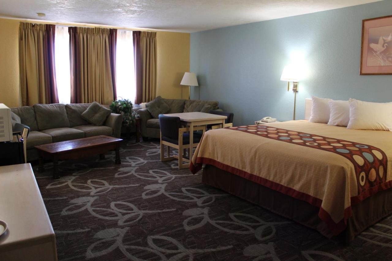 Hotel Super 8 By Wyndham Nephi Esterno foto